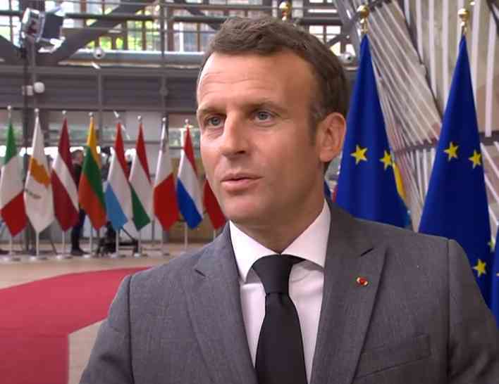 Makron ODBIO OSTAVKU premijerke: Kriza u Francuskoj, levica najavljuje smene
